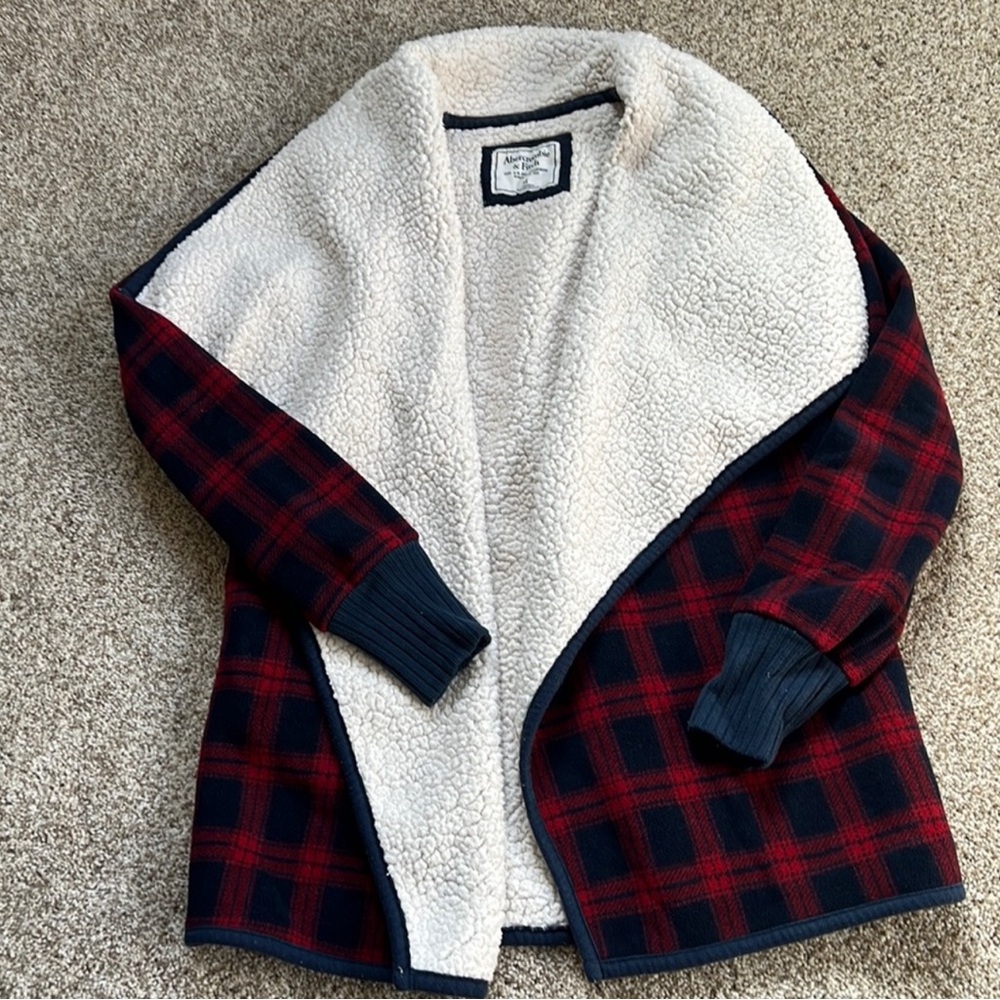 Abercrombie & Fitch, Sherpa lined, draped jacket.